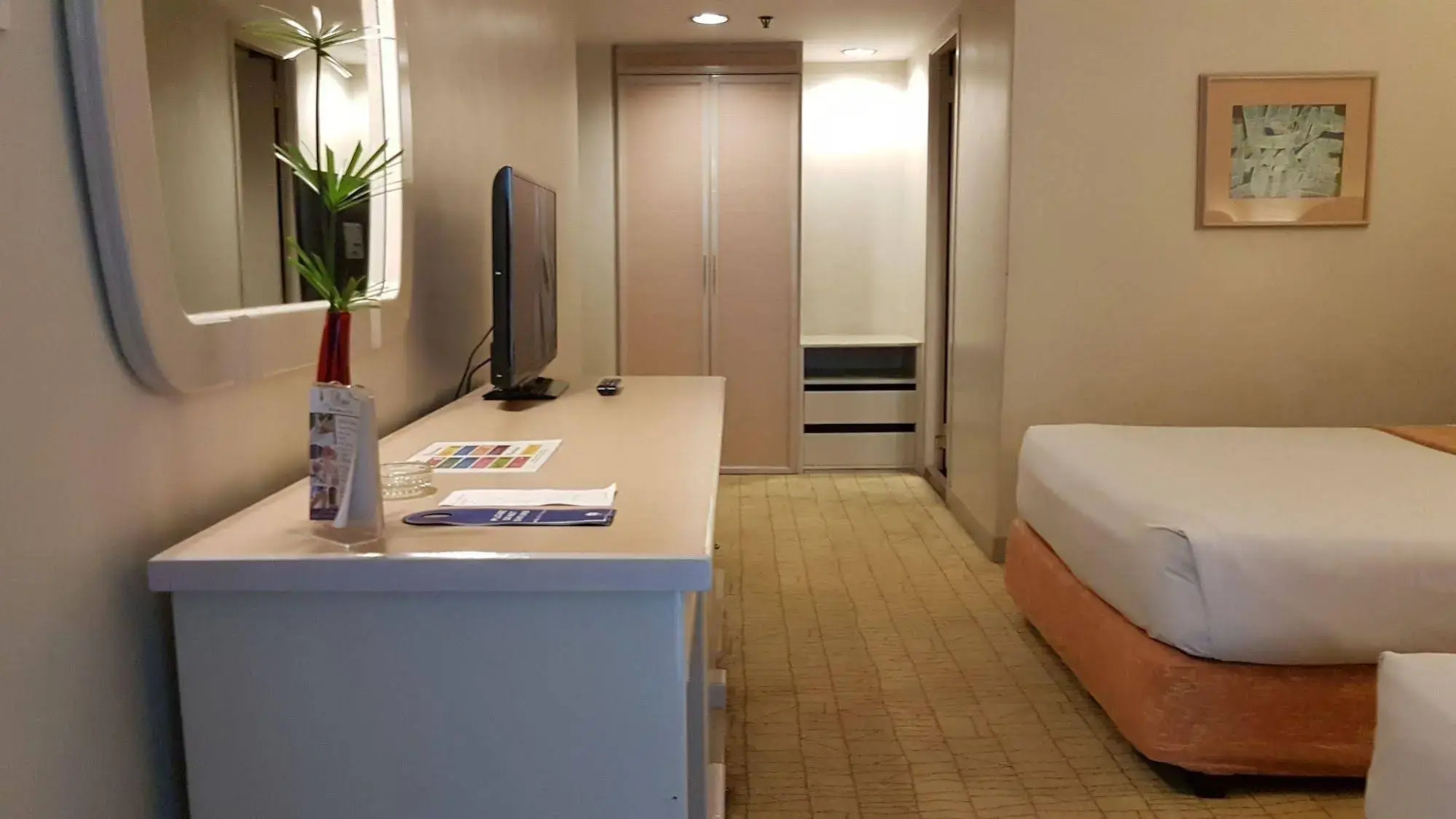 Photo - Riviera Mansion Hotel