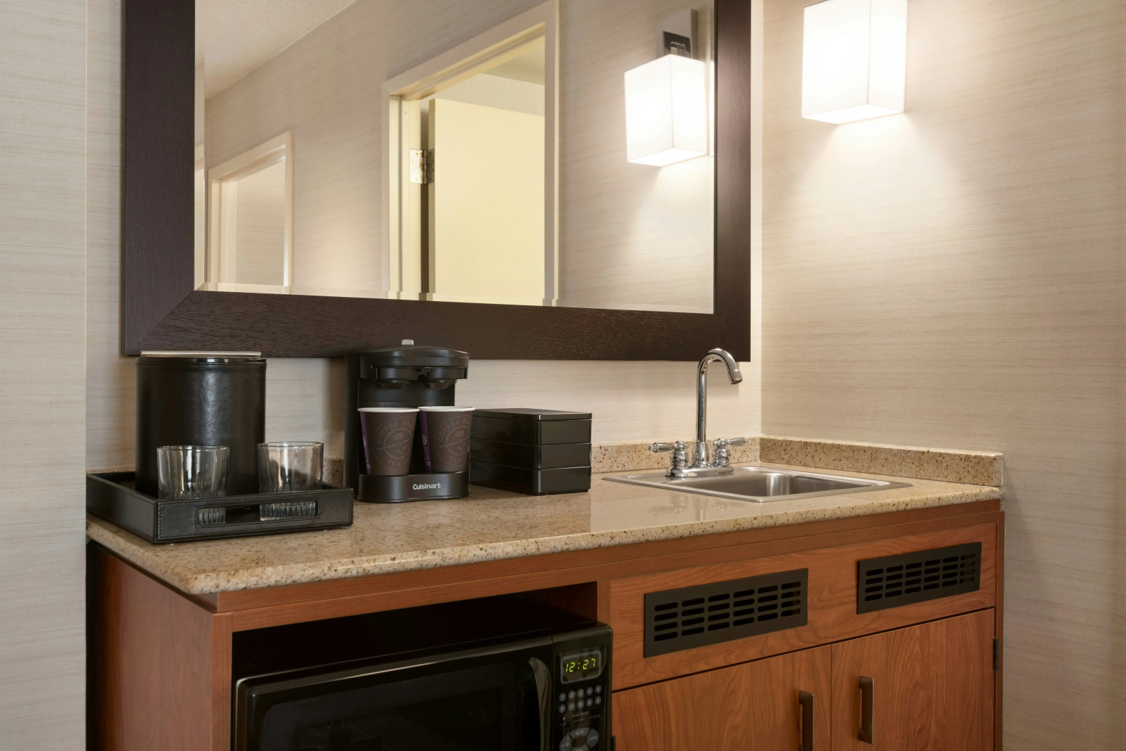 Foto - Embassy Suites Boston Logan Airport