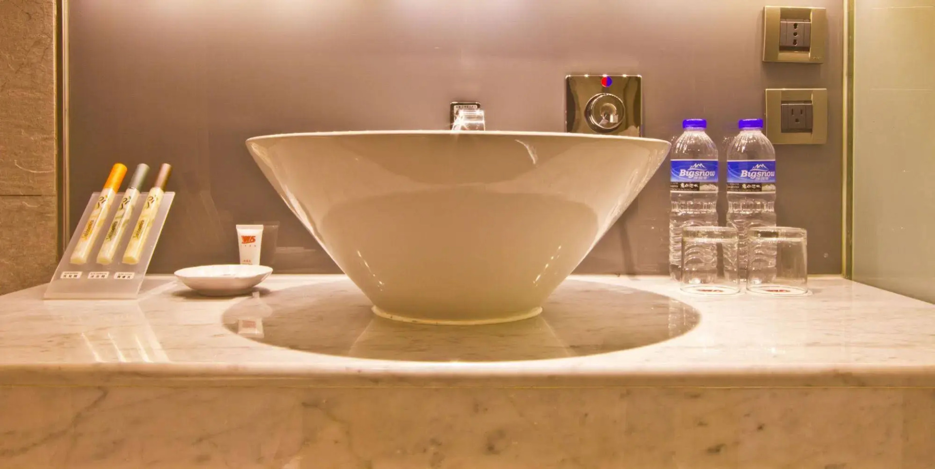 Foto - 新麗旅店 Newful Hotel