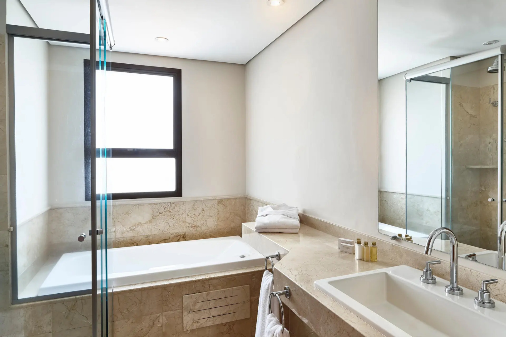 Foto - George V Casa Branca