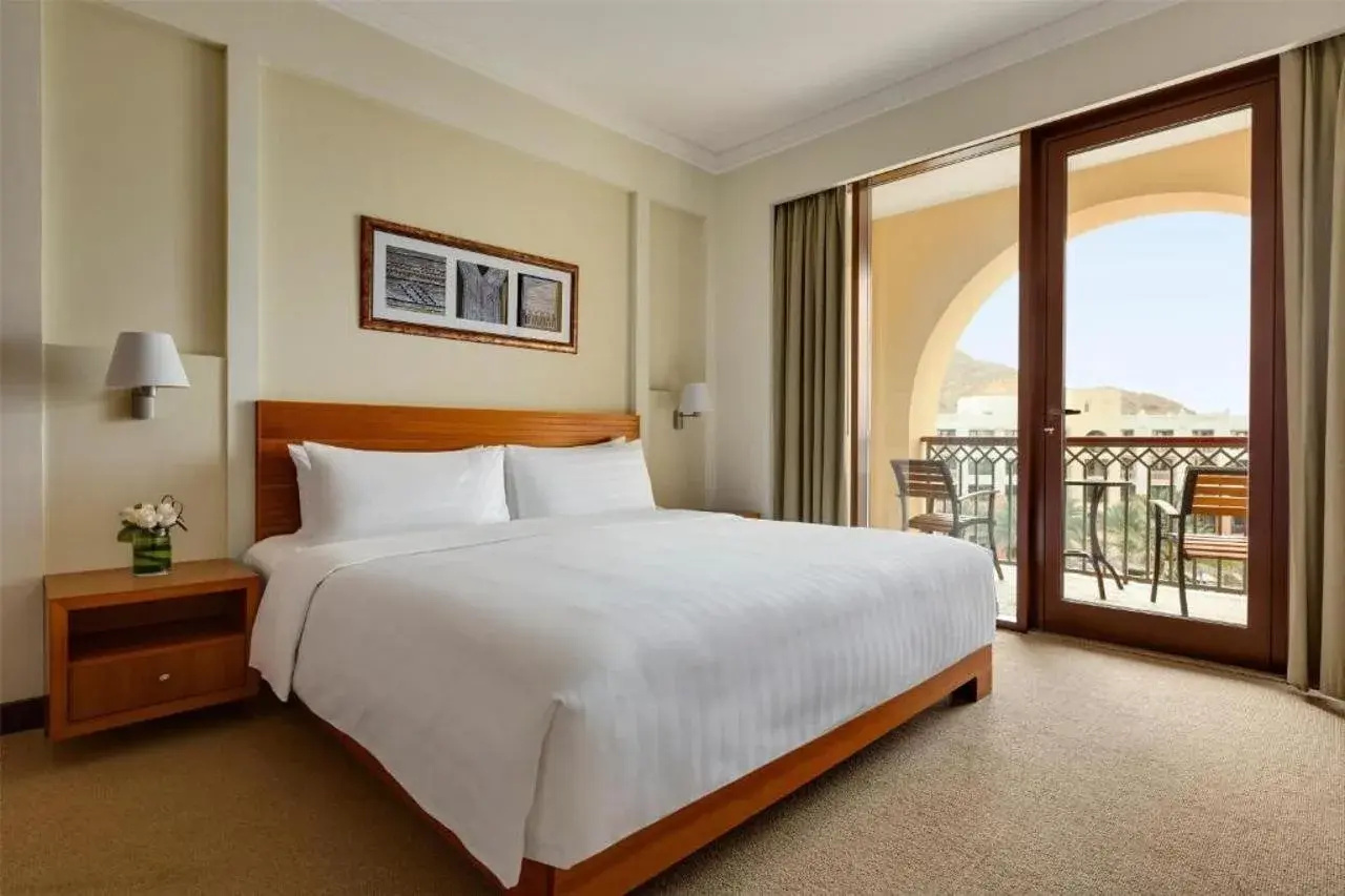 Photo - Shangri-La's Barr Al Jissah Resort & Spa — Al Waha Hotel