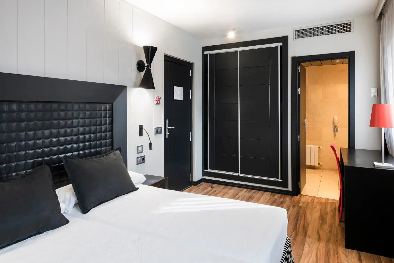 Photo - Salles Hotel Aeroport de Girona
