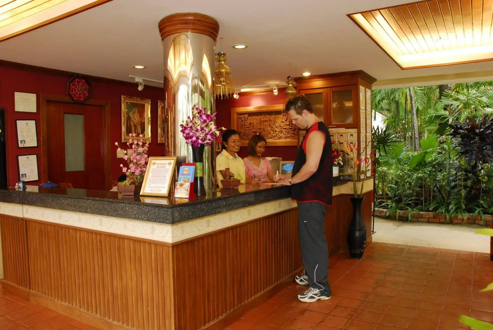 Photo - The Expat Hotel