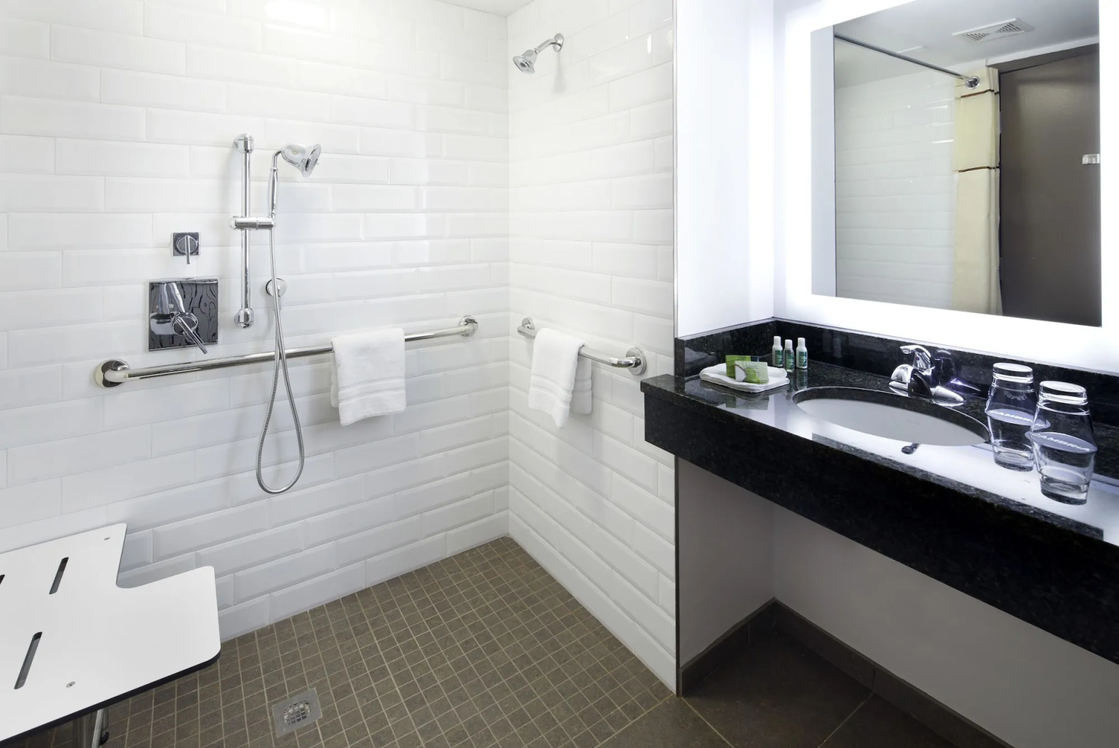 Photo - Cambria Hotel Chicago Loop - Theatre District