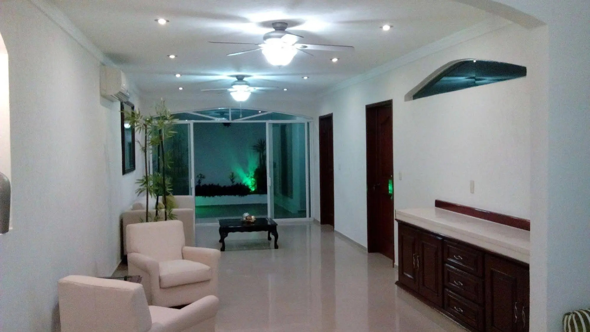 Photo - Hotel CEO Group