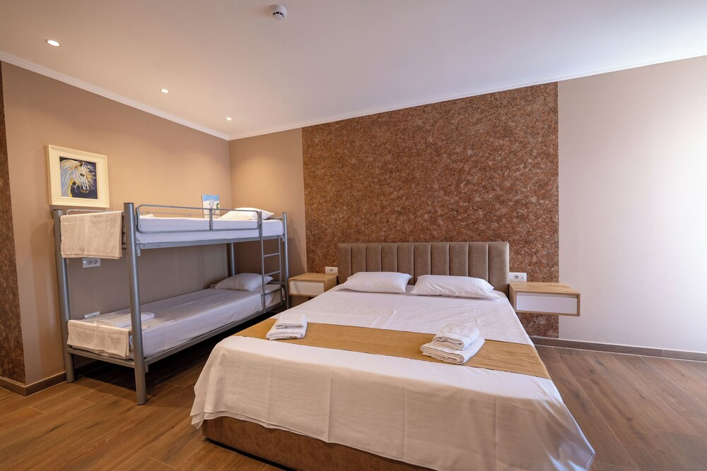 Photo - Lider Hotel