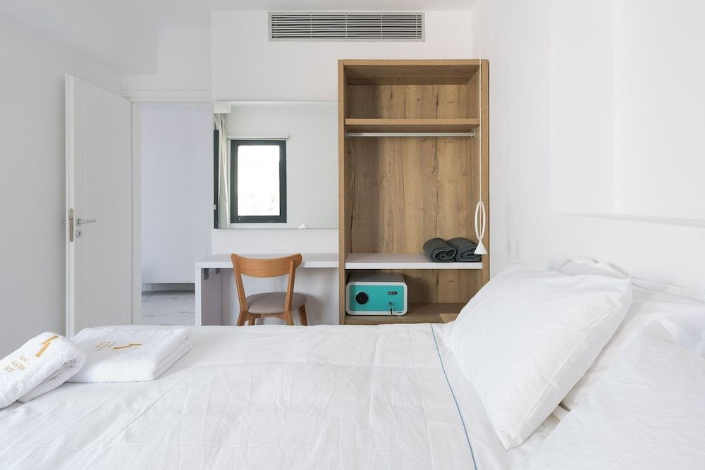 Photo - Karat Suites