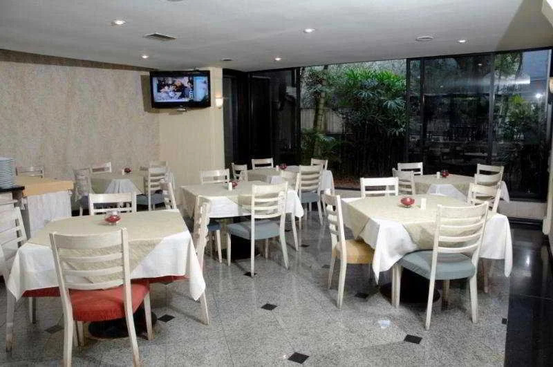 Foto - Bienal Suítes