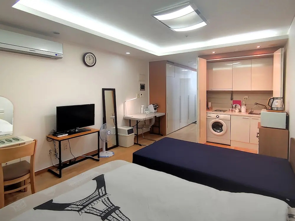 Photo - Khan Residence