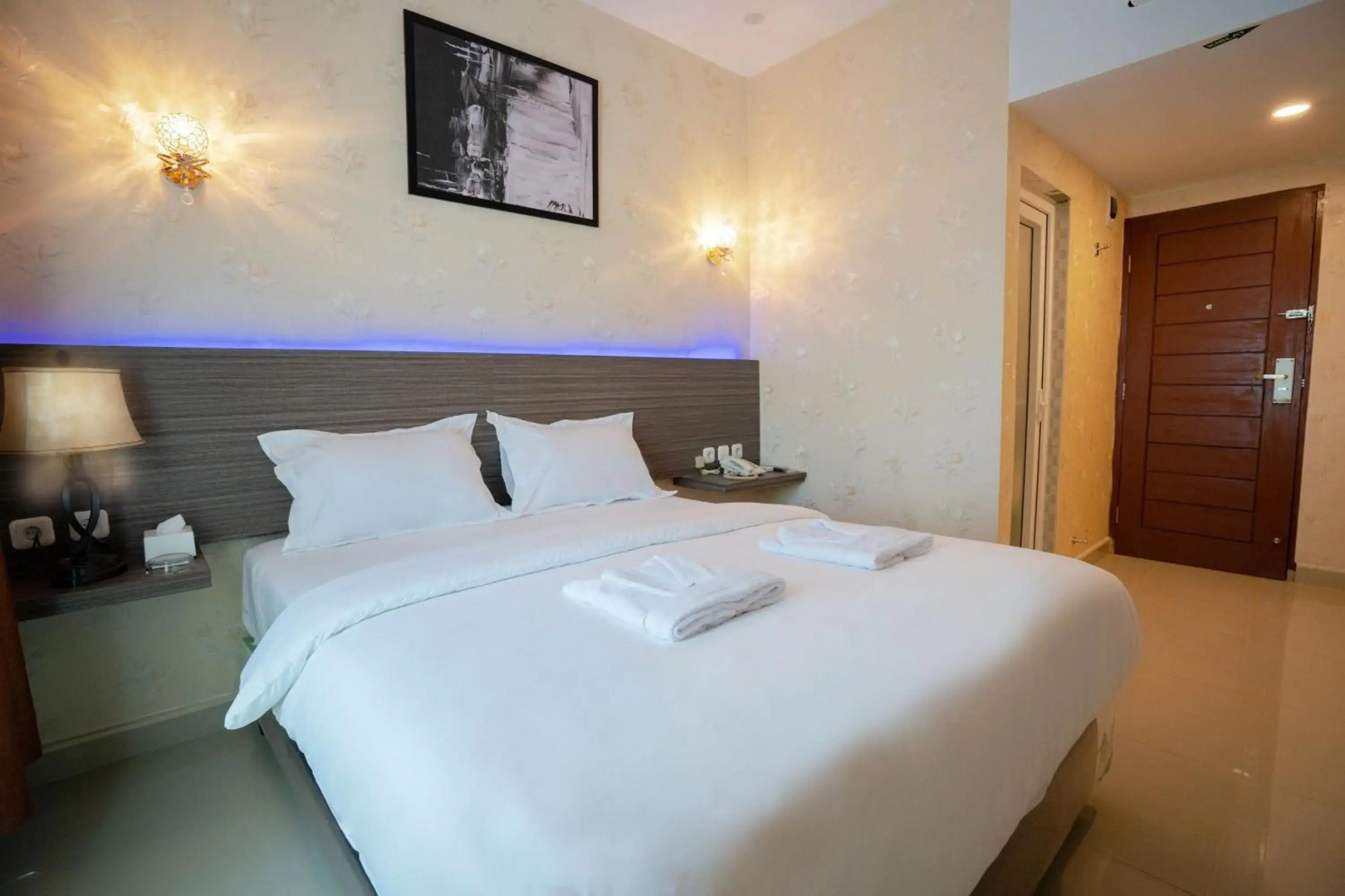 Photo - De'Tonga Hotel