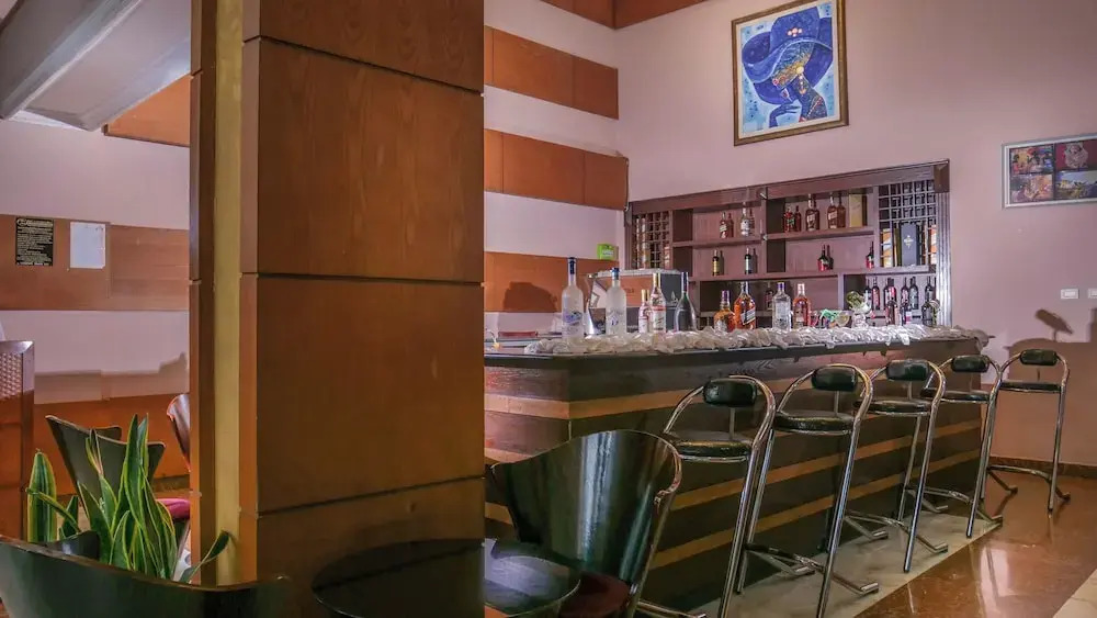 Foto - Tirar International Hotel