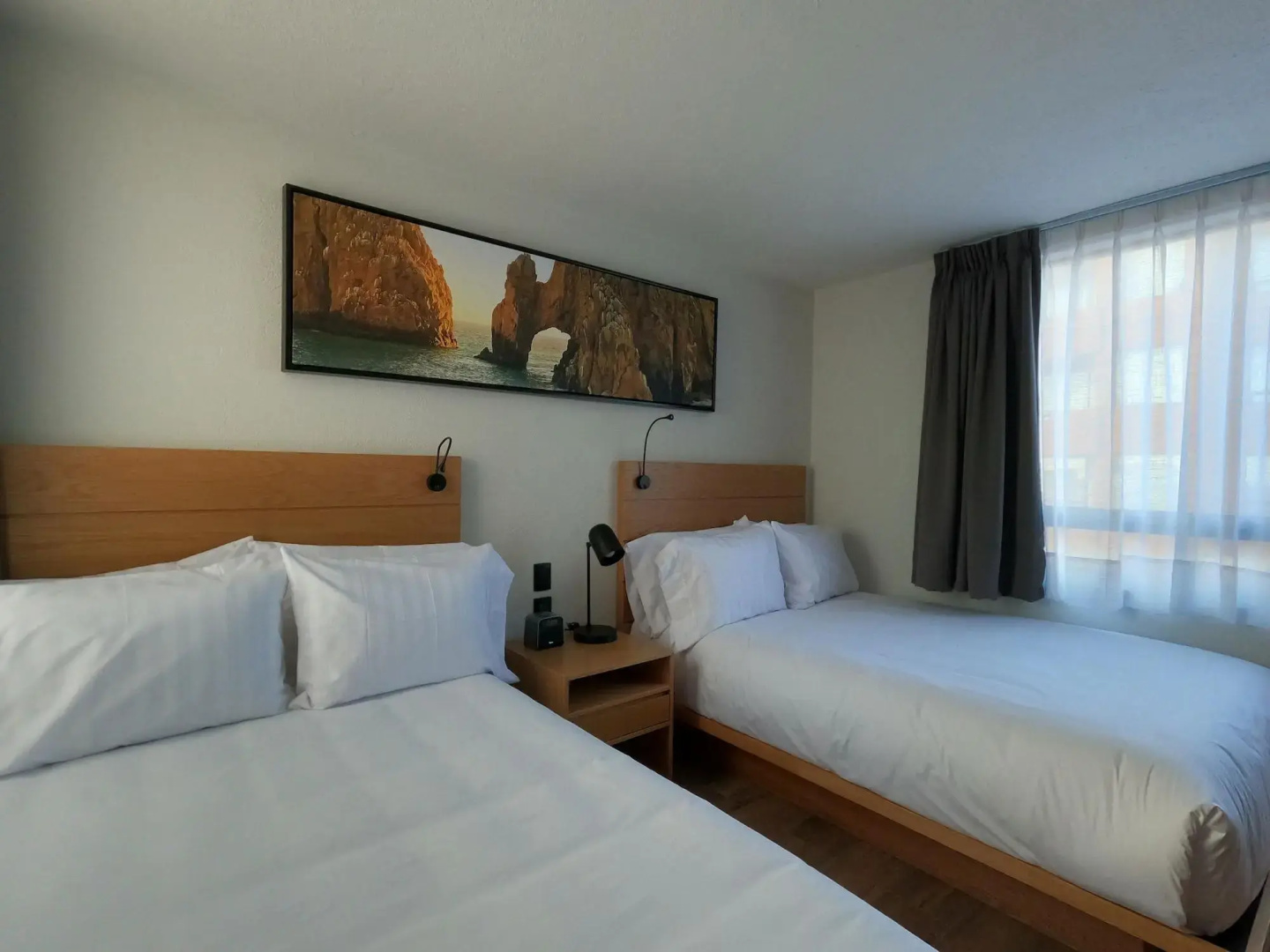 Photo - Sunrock Hotel & Suites