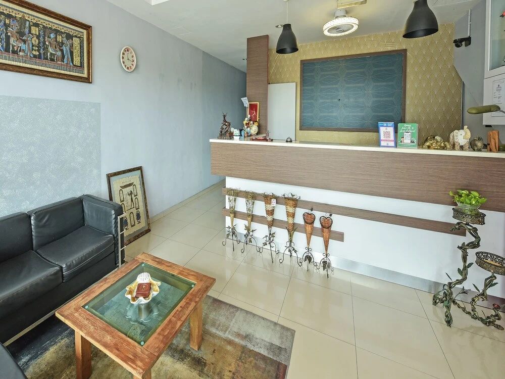 Hotel O M Three Hotel