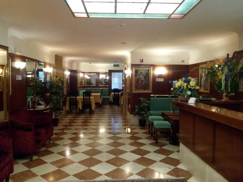 Photo - Hotel Diana