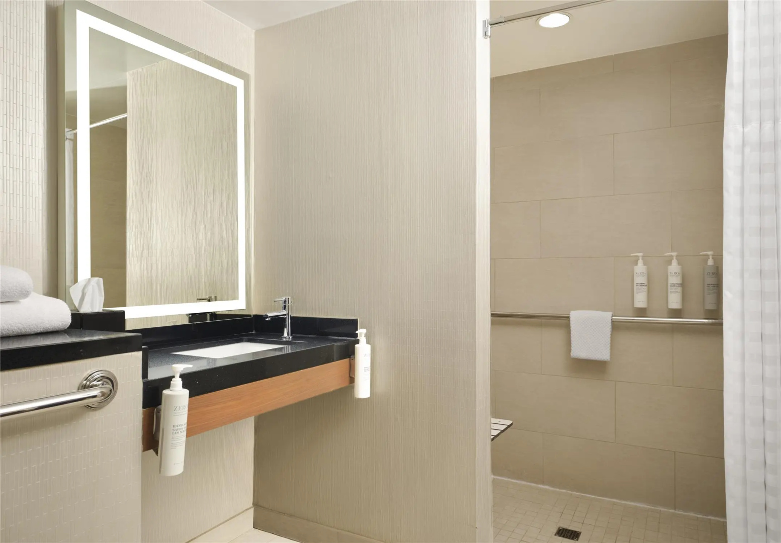 Photo - Embassy Suites by Hilton Chicago Downtown Magnificent Mile