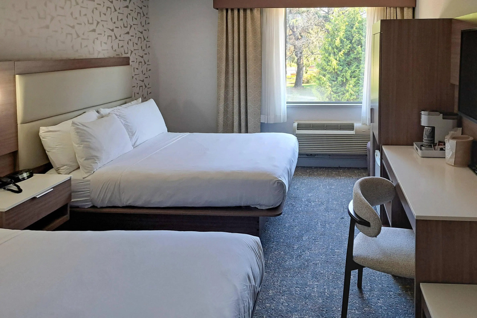 Photo - Comfort Hotel Vancouver Airport