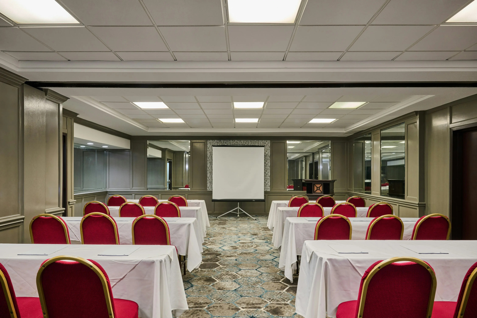 Foto - DoubleTree by Hilton Chatsworth