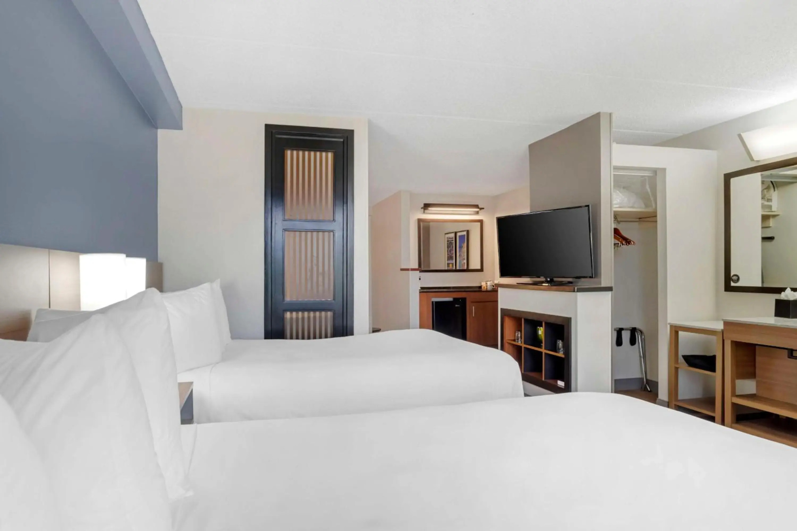 Photo - The IAH Houston Hotel
