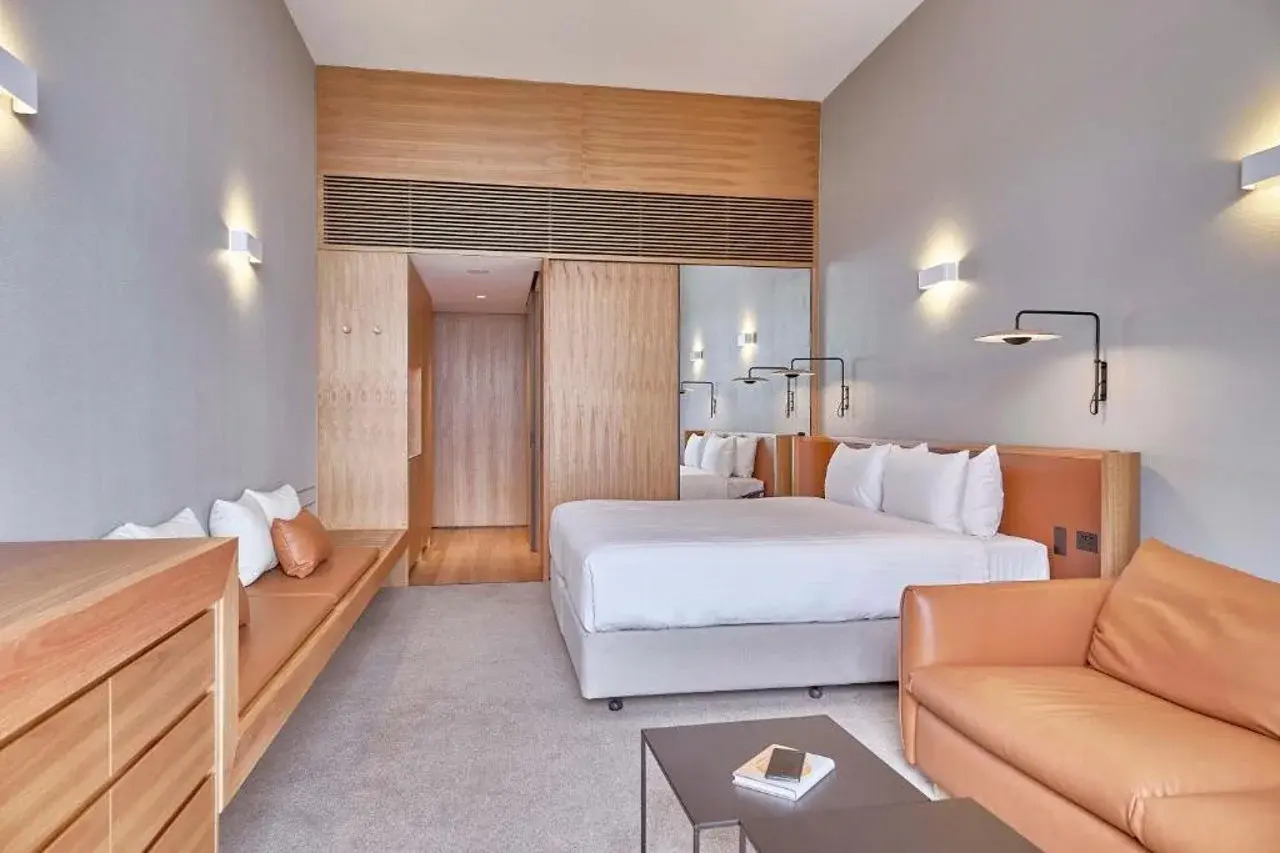 Photo - Wonil Hotel Perth - Handwritten Collection