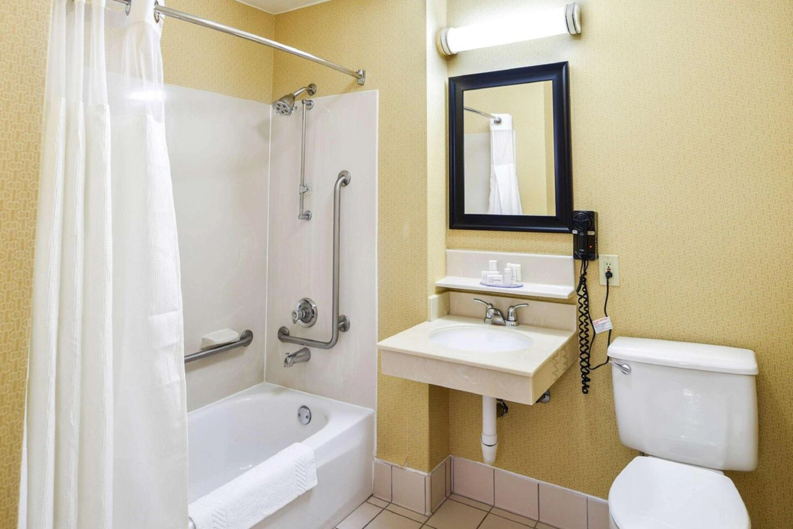 Foto - SureStay Hotel by Best Western Ontario Airport