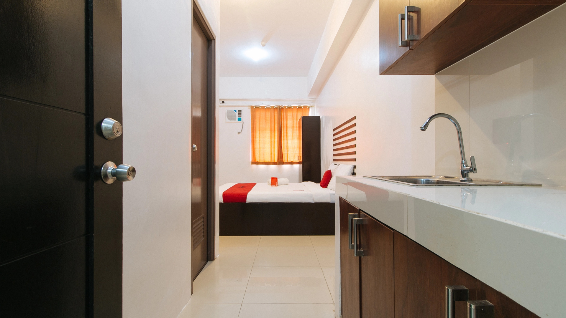 Foto - RedDoorz @ Jardin LRT Tayuman Manila