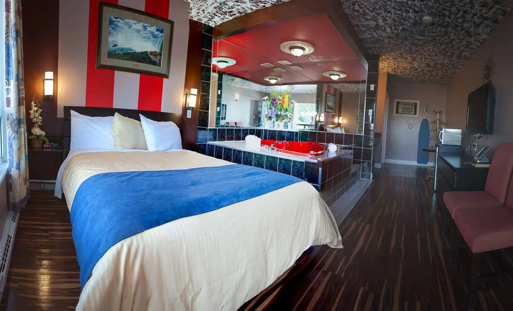 Photo - Villager Lodge Niagara Falls