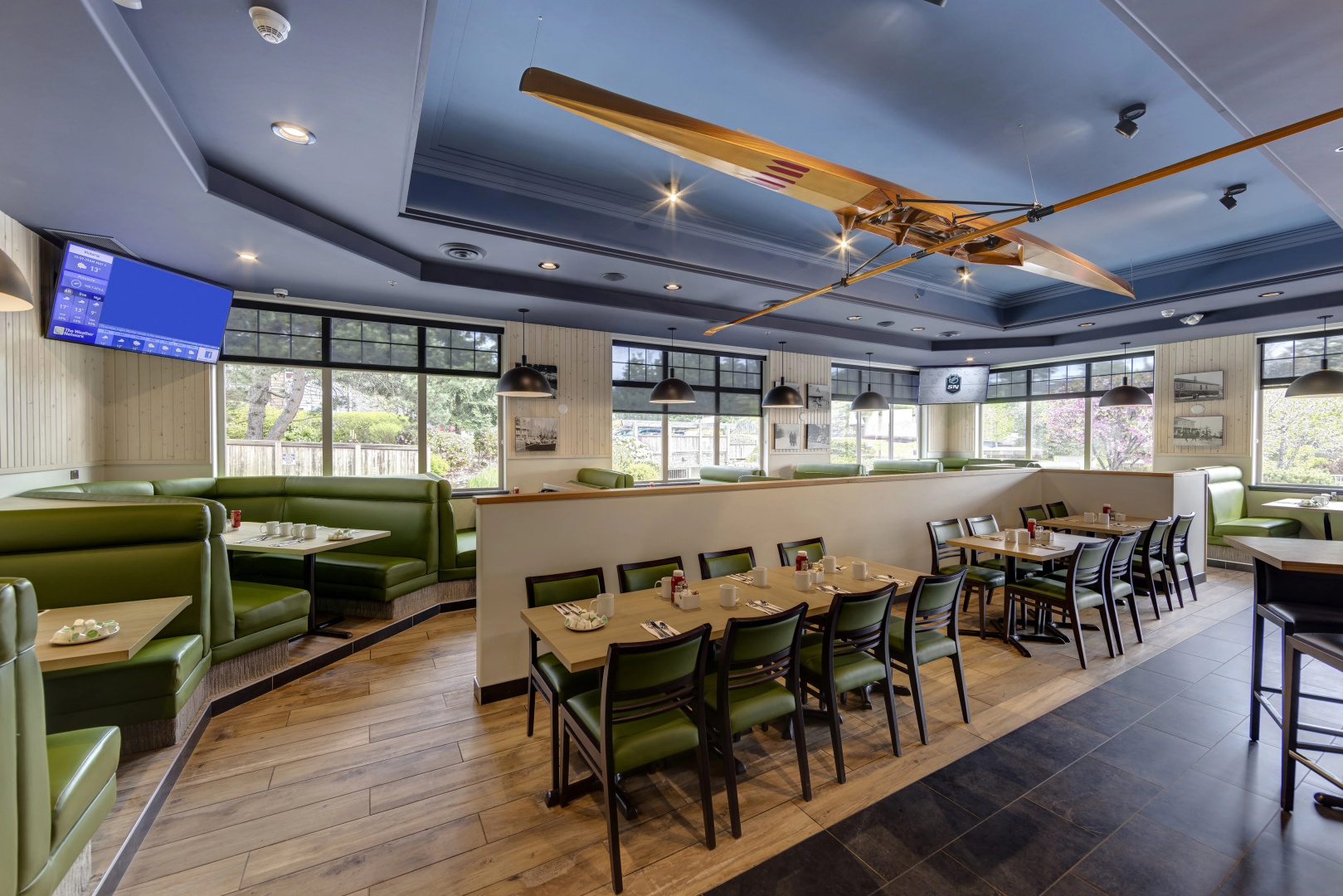 Photo - Holiday Inn Victoria Elk Lake by IHG