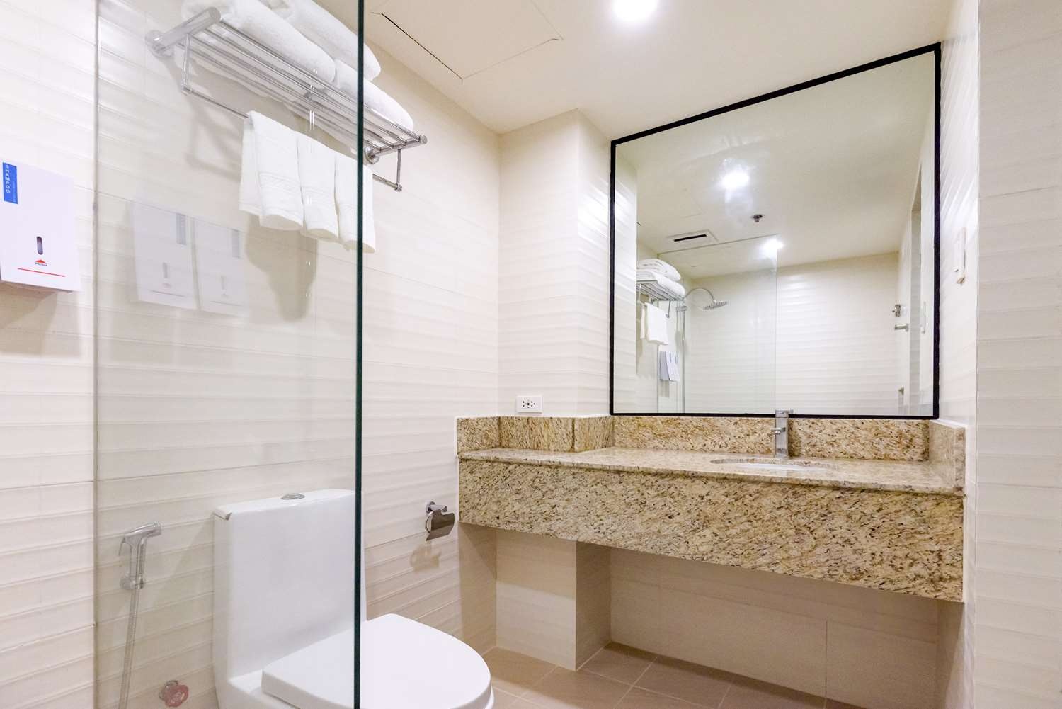 Photo - Surestay Plus By Best Western Cebu City