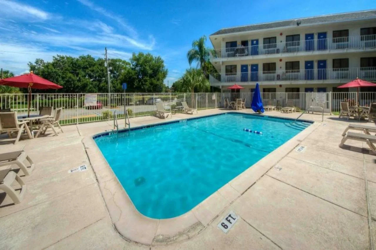 Photo - Motel 6-Bradenton, FL