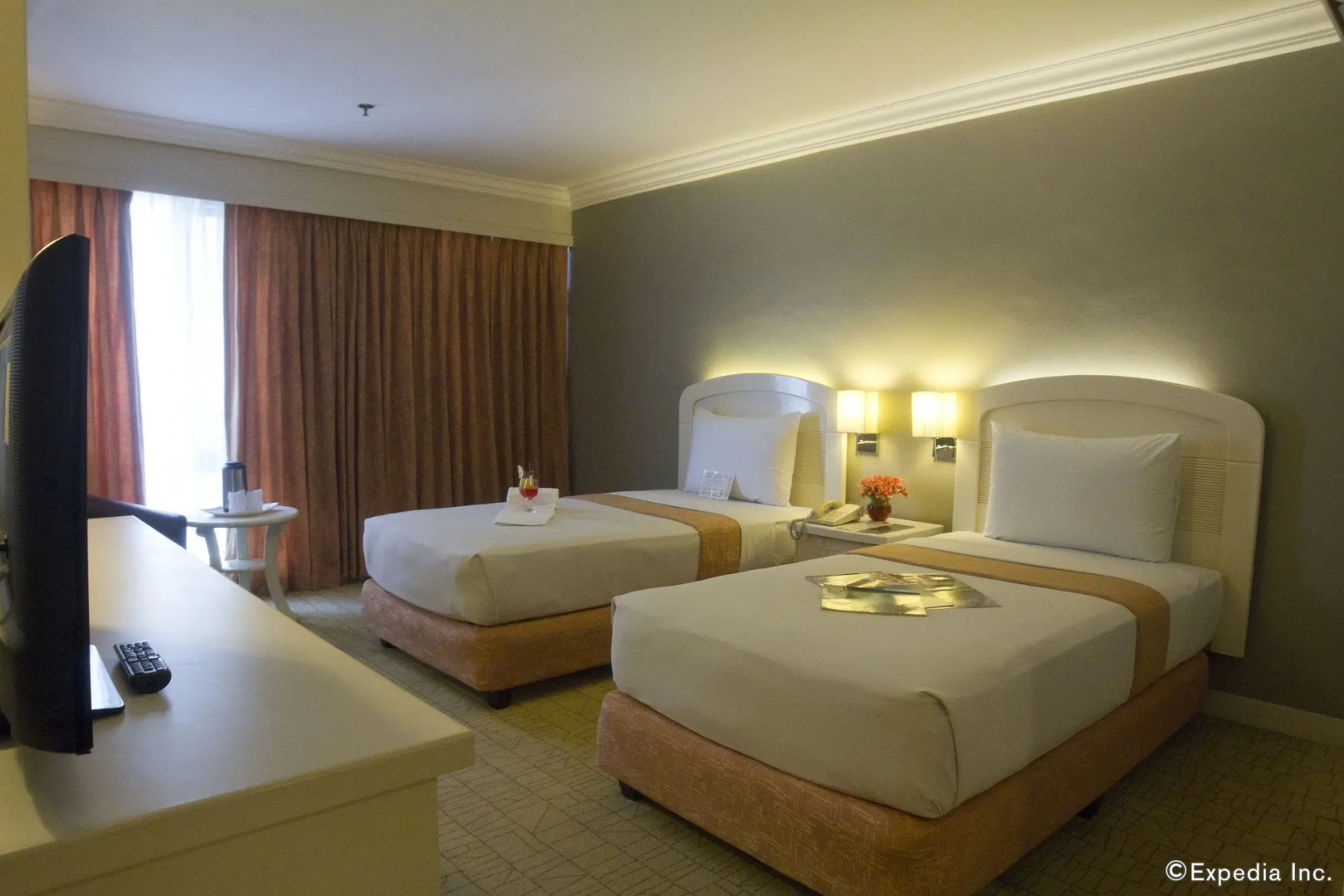 Photo - Riviera Mansion Hotel