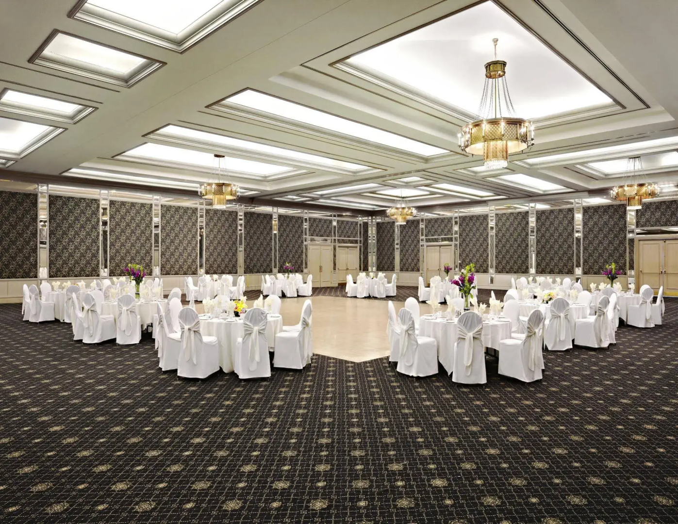 Photo - Sheraton Parkway Toronto North Hotel & Suites