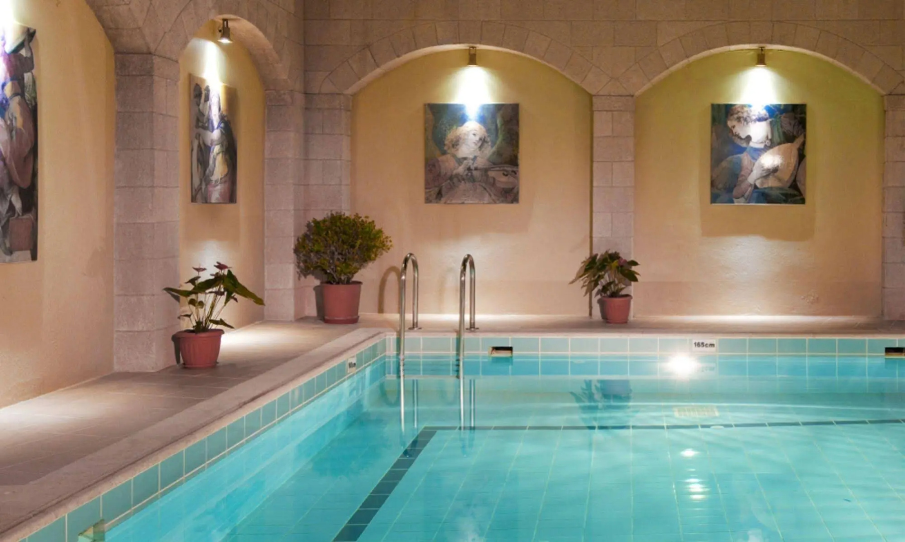 Photo - Alexandra Hotel