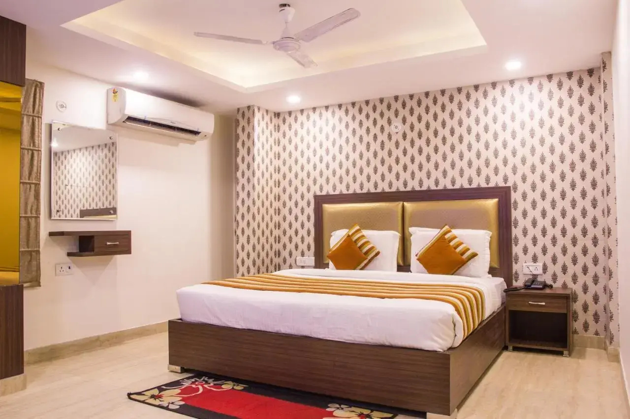 Photo - Hotel Pawan Plaza - Near BLK and Ganga Ram Hospital - Karol Bagh