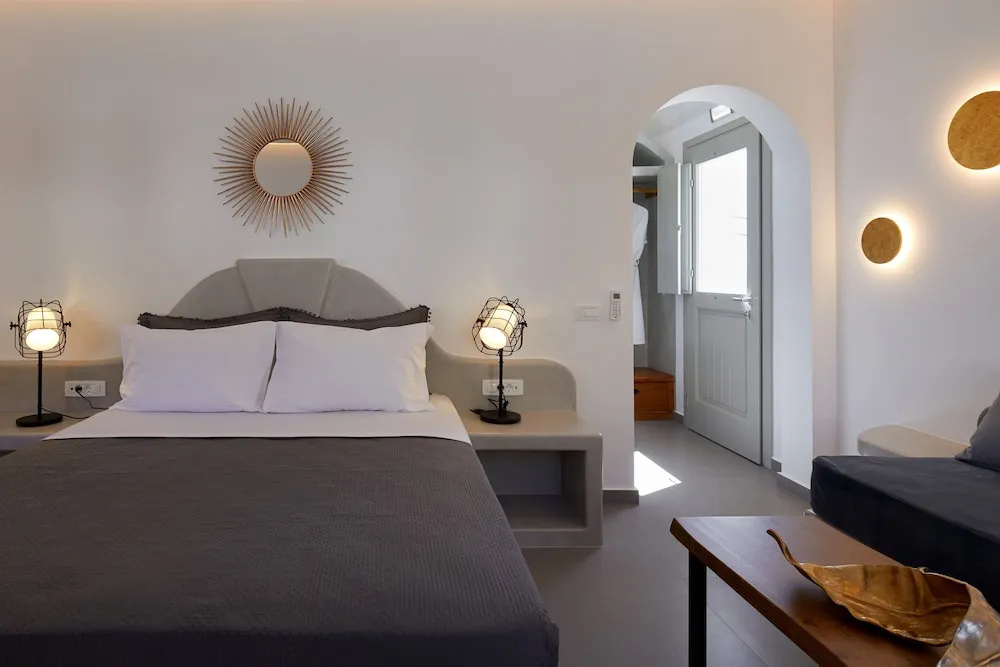 Photo - Mountain and Sea Suites