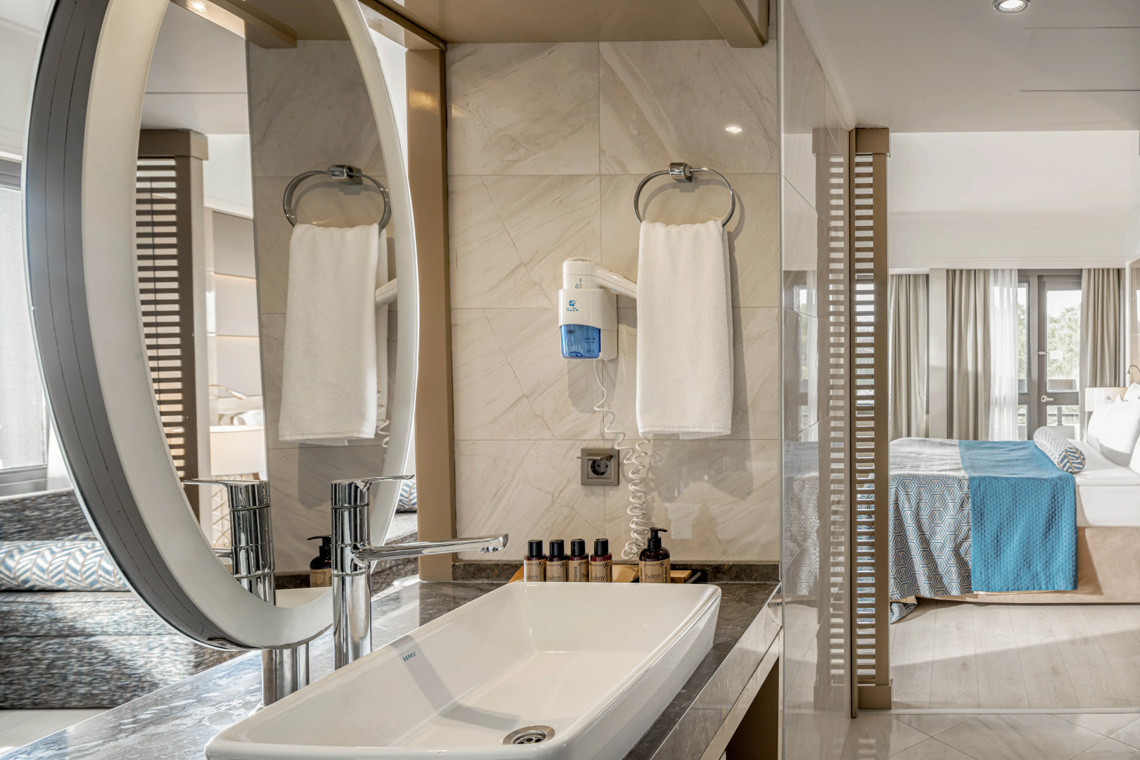 Photo - Balmy Foresta