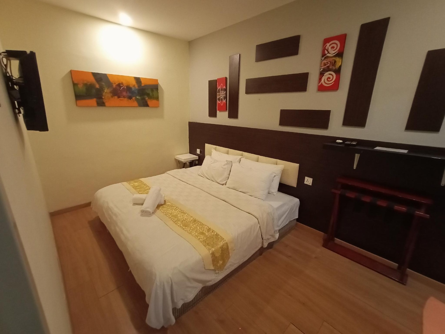 DHotel