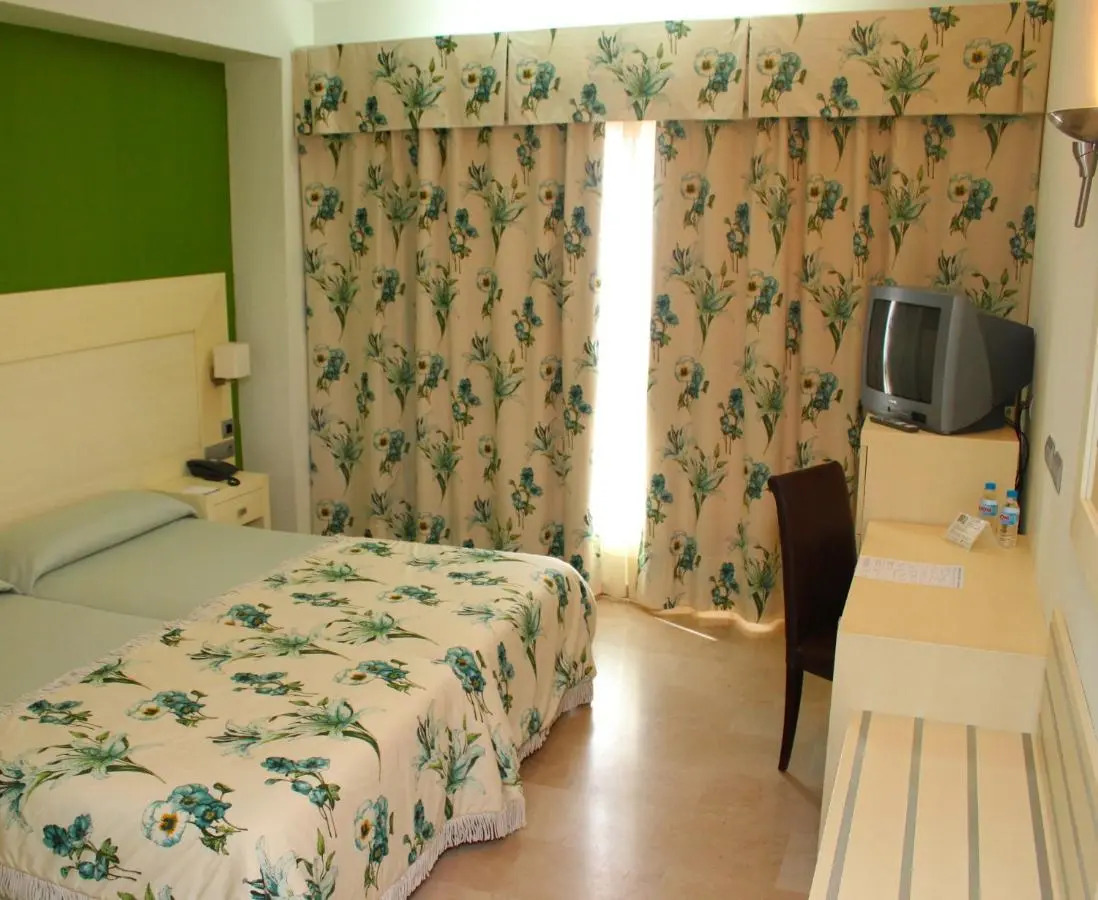 Photo - Senator Águilas