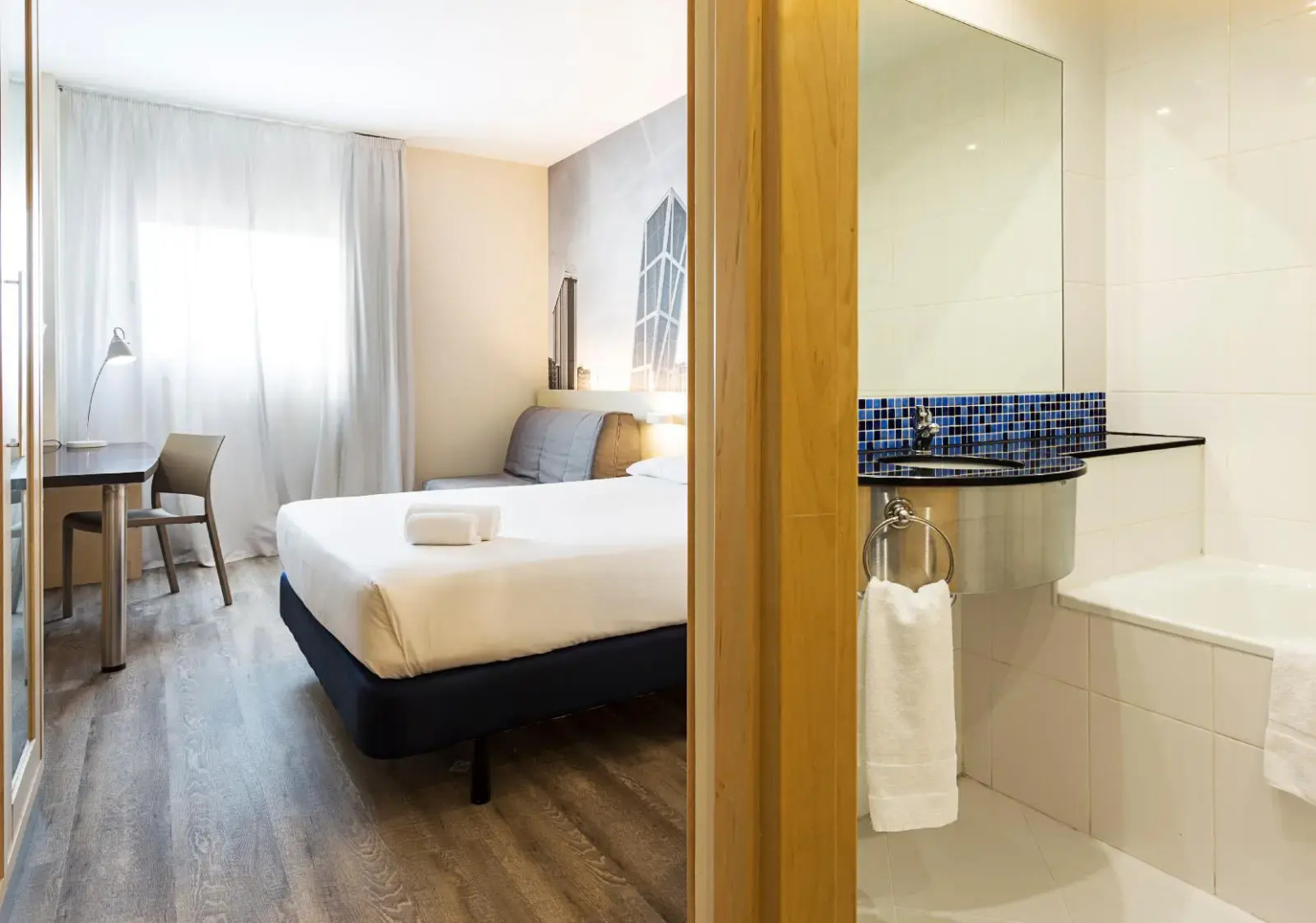 Photo - B&B Madrid Aeropuerto T1 T2 T3