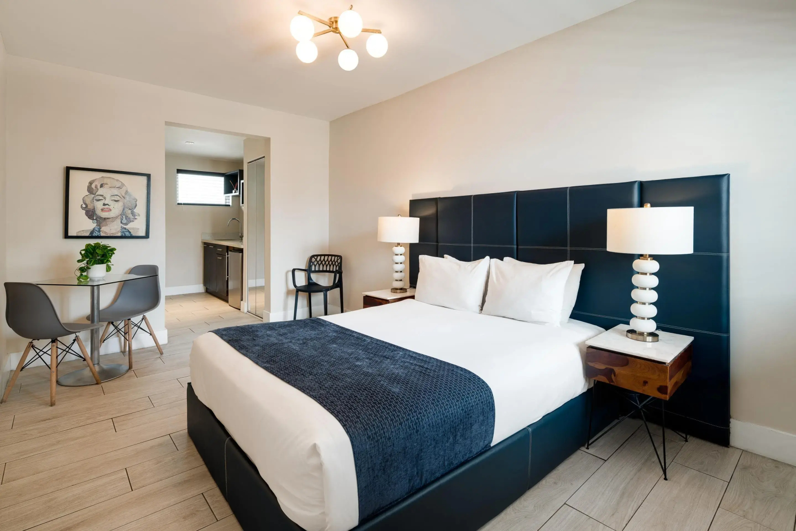 Photo - Waterside Hotel and Suites