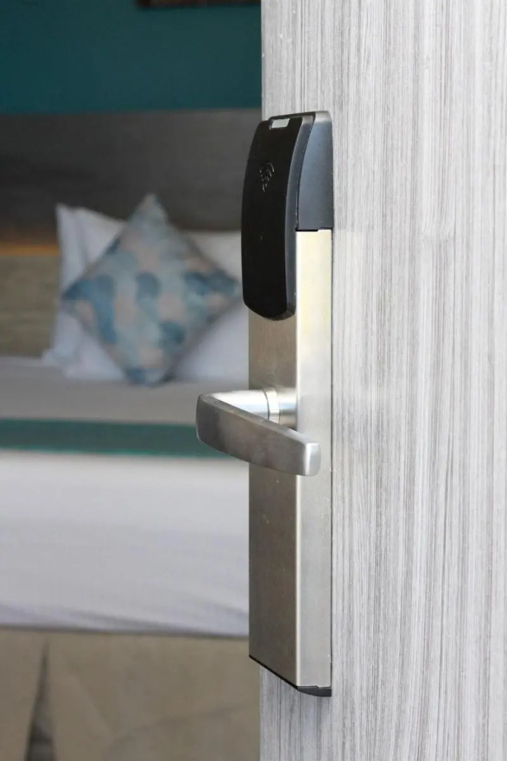 Photo - Illusion Xpress I Attraction Hotel Deluxe