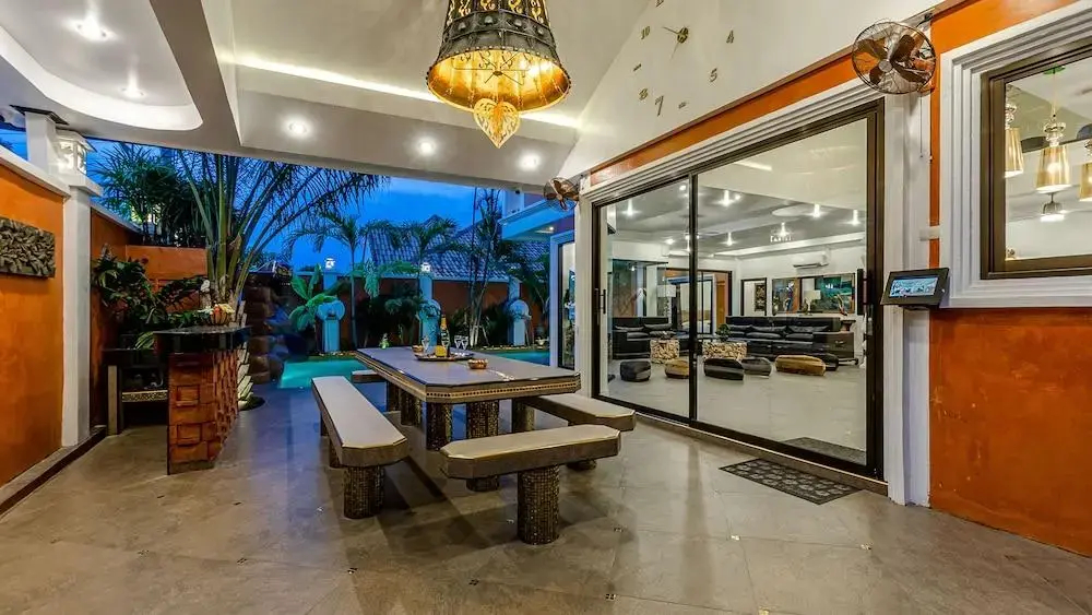 Foto - GOLDLAND Luxury Pool Villa Pattaya Walking Street 8 Bedrooms