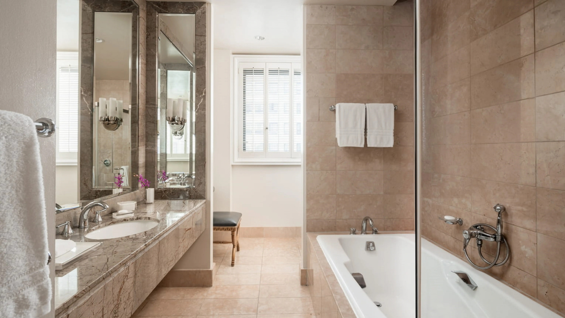 Photo - Beverly Wilshire, Beverly Hills, A Four Seasons Hotel