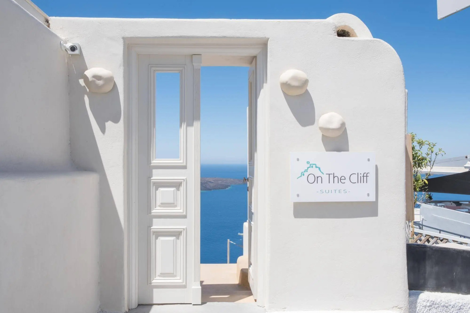 Photo - On the Cliff