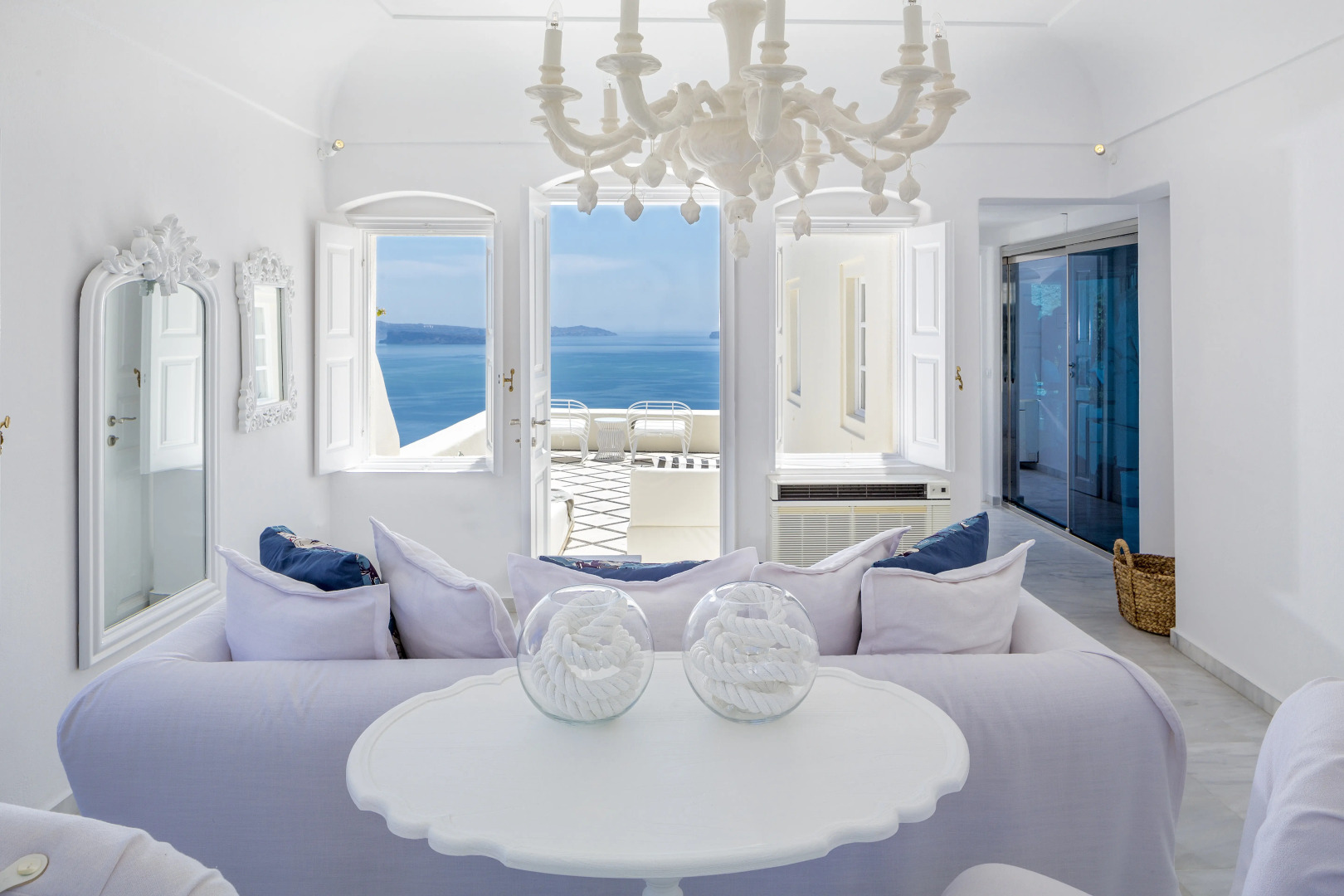 Photo - Canaves Oia Suites - Small Luxury Hotels of the World