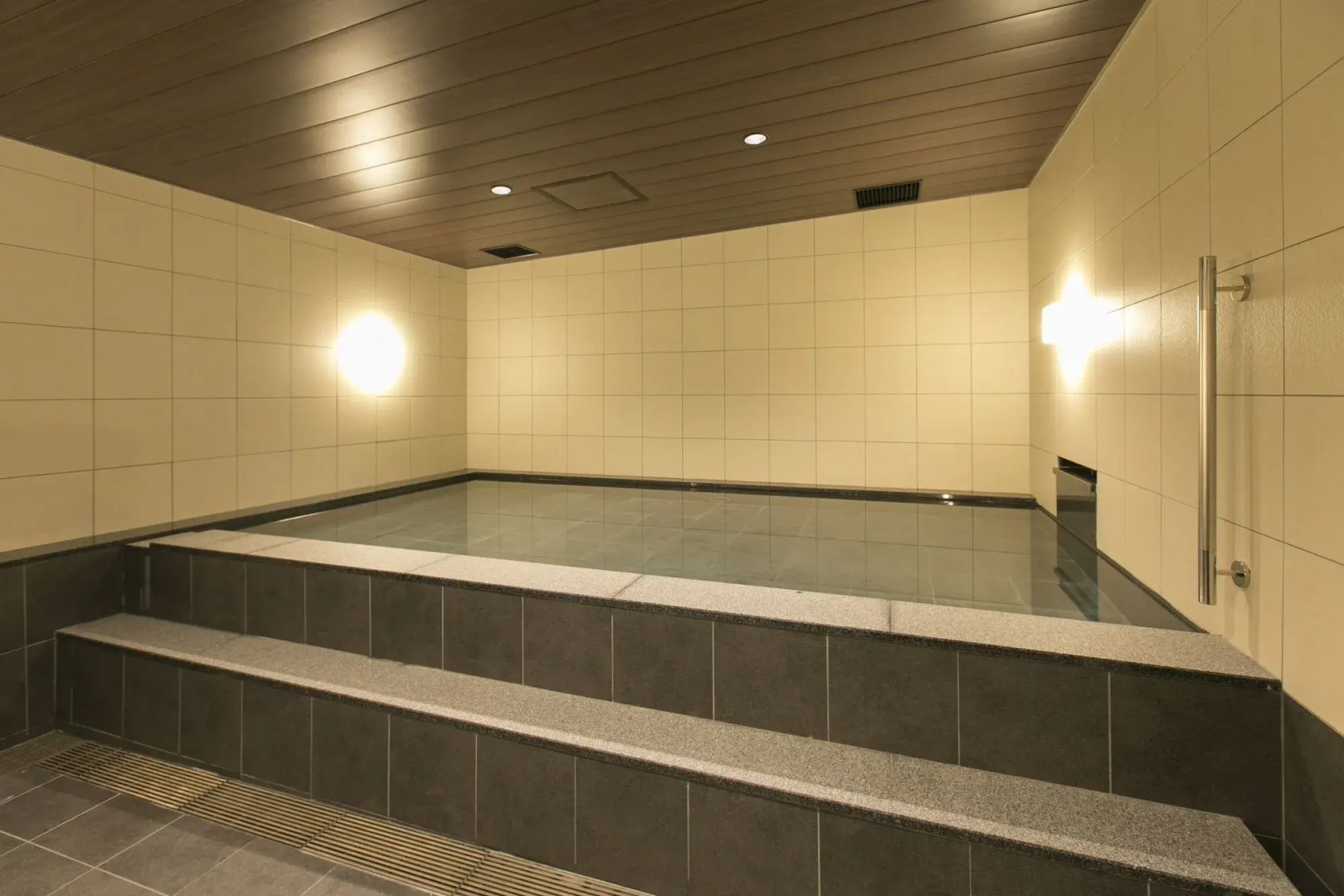 Photo - First Cabin Nishi Umeda