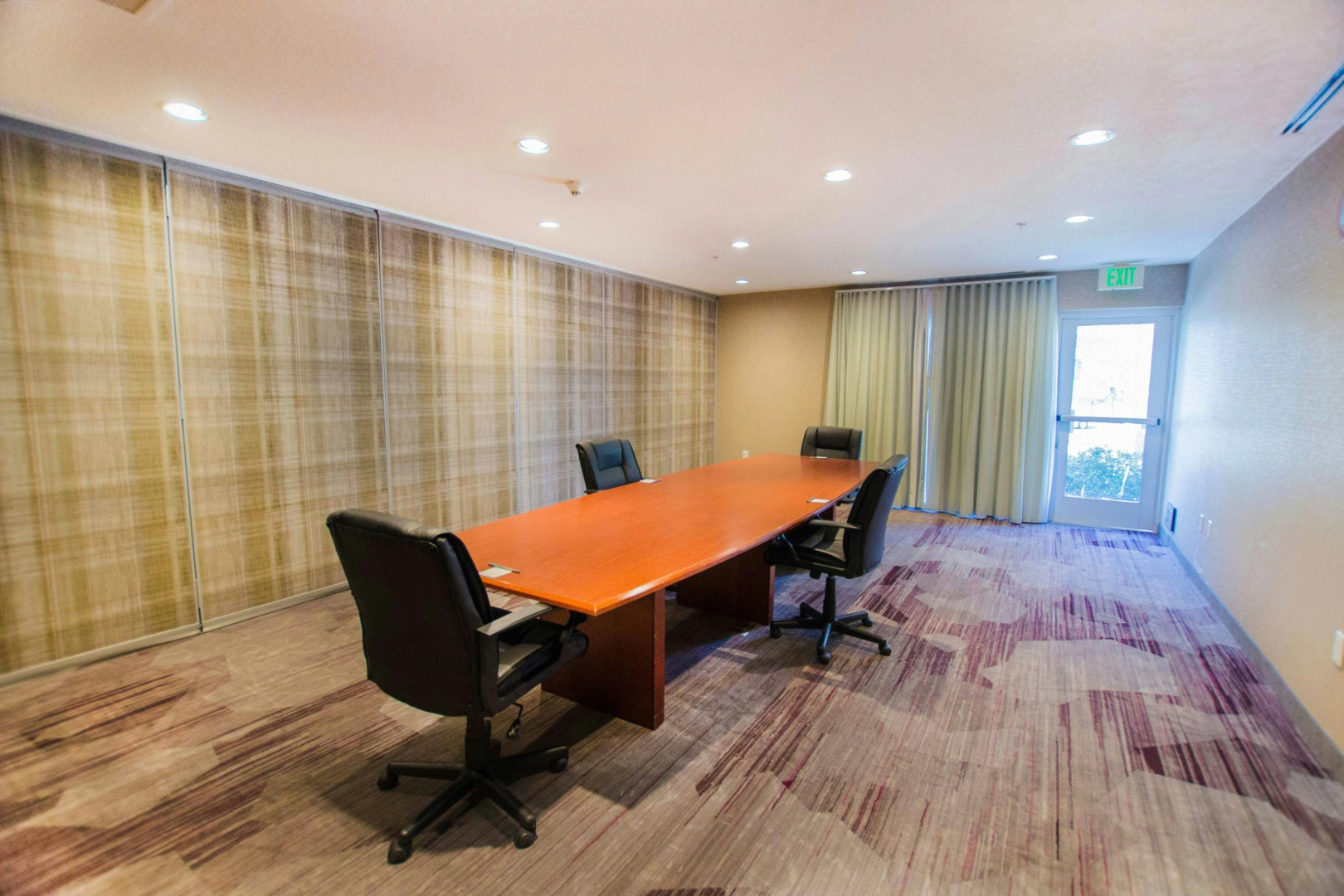 Foto - Courtyard by Marriott Ventura Simi Valley