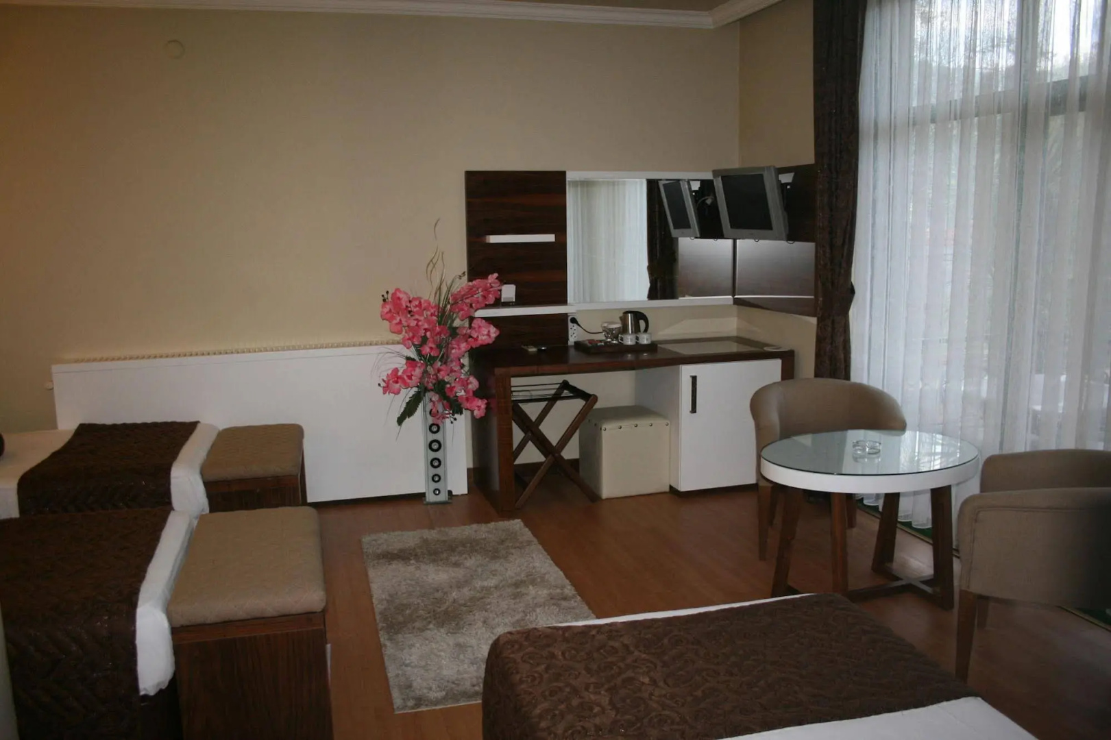 Nysa Hotel