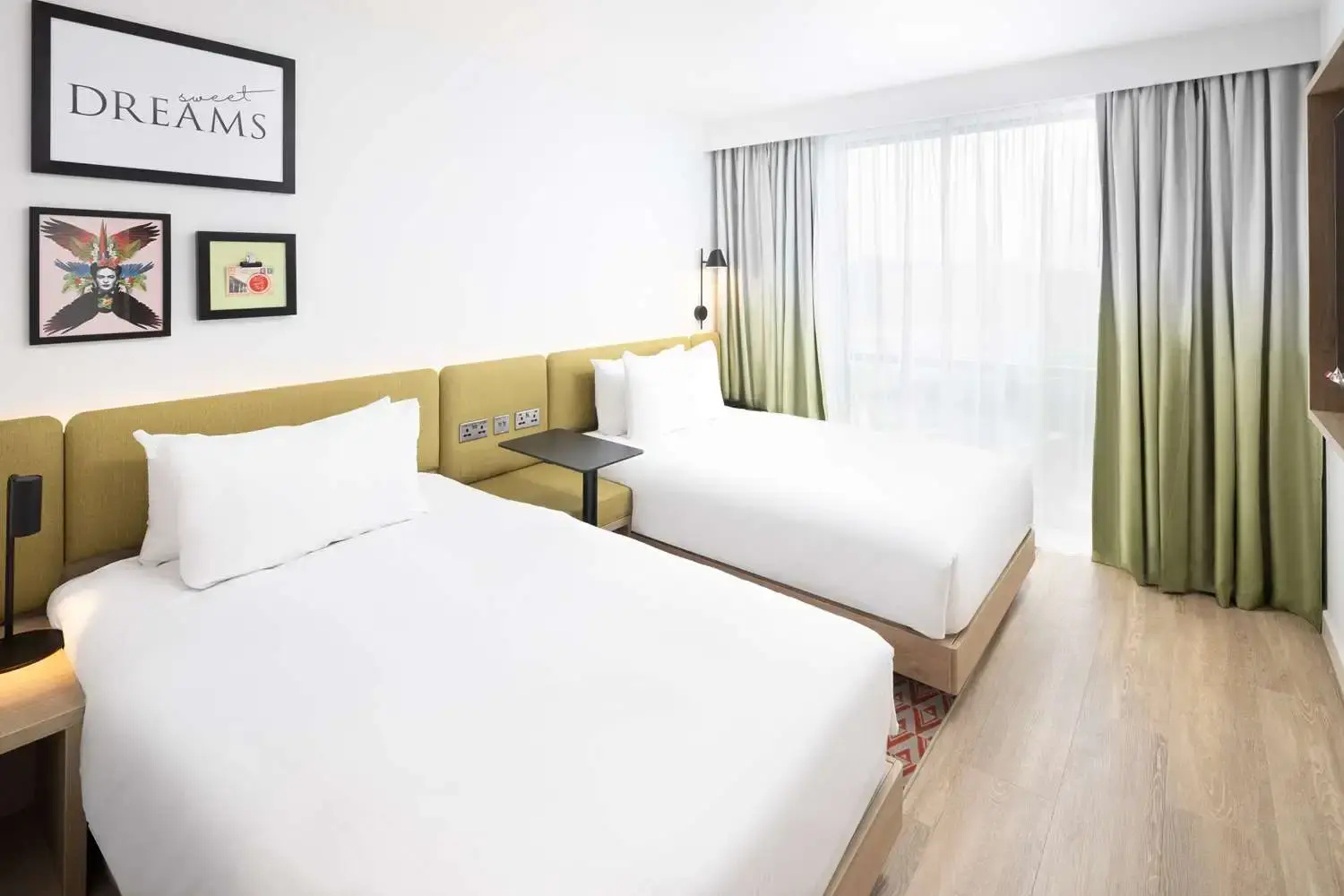 Photo - Hampton By Hilton Rochdale