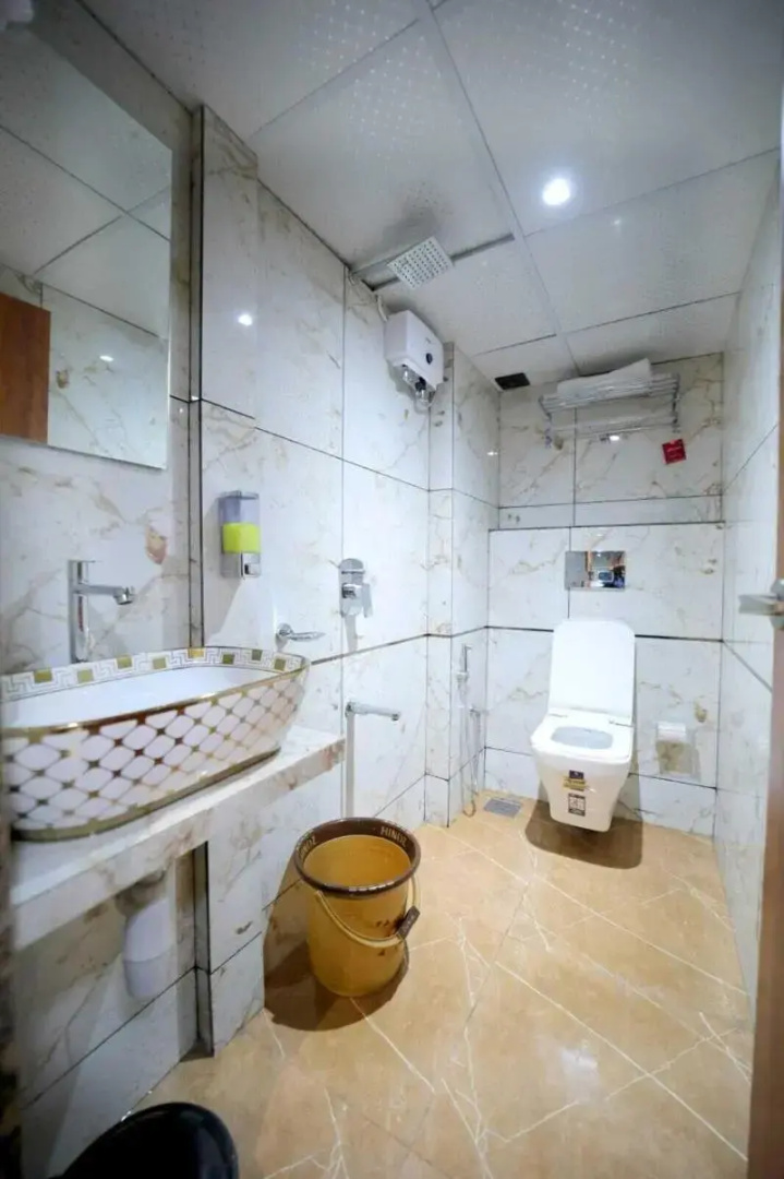 Photo - N.M. Hotel