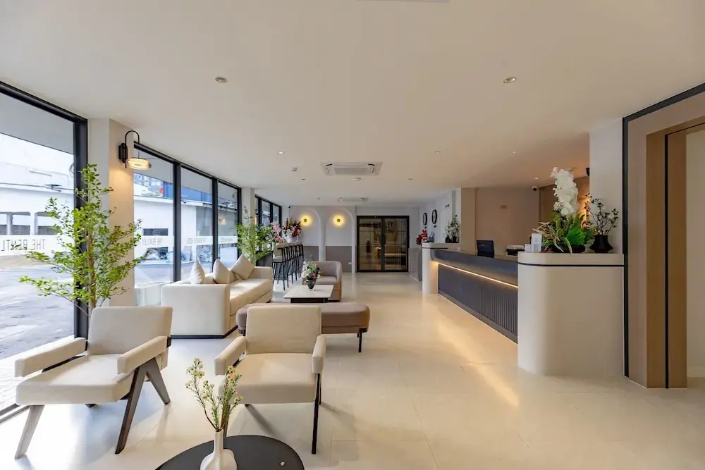 Photo - The Bentley Hotel
